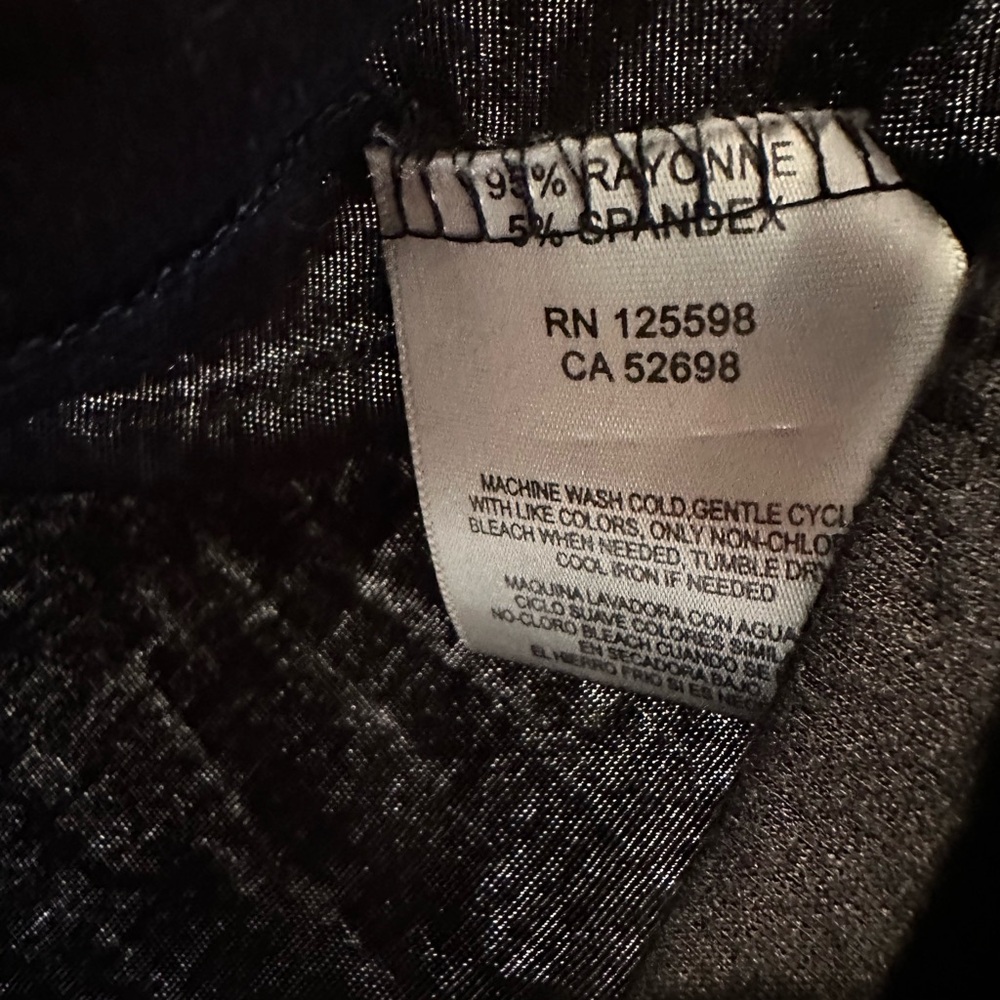 Ellen Tracy Women’s Top & Cardigan - Picture 7 of 7